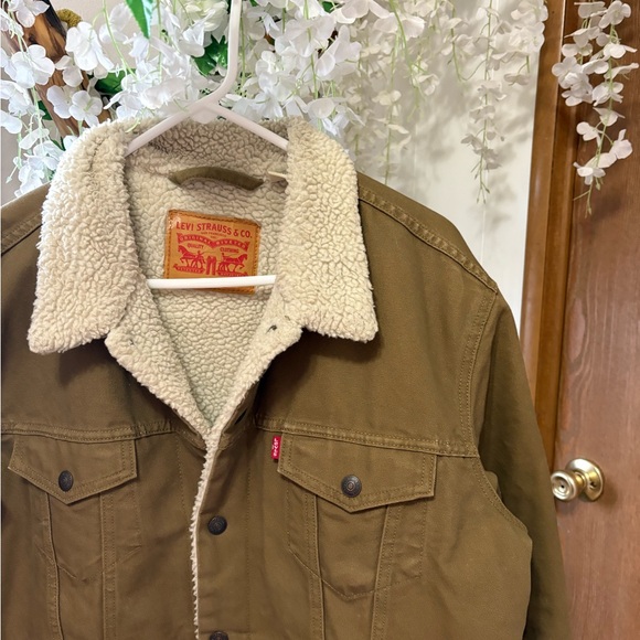 Levi's Men's Brown Sherpa-Lined Trucker Jacket - Picture 5 of 9